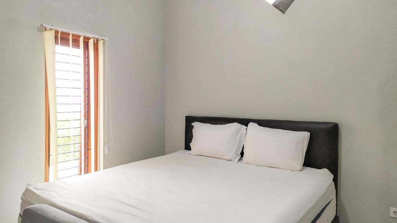 Omah Leren Mitra Reddoorz Near Gembiraloka Zoo Yogyakarta Hotel Exterior foto